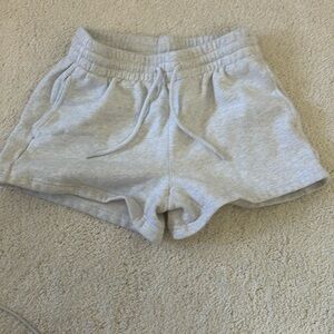 Aritzia boyfriend fit sweatshirts never worn